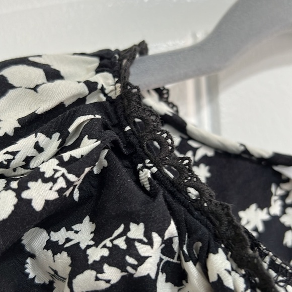ZARA FLORAL BLOUSE SZ L WHITE AND BLACK RUFFLES COTTAGECORE COASTAL PRAIRIE - Picture 7 of 10